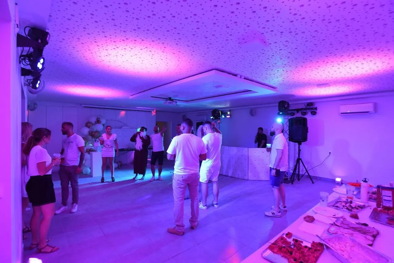 Villa Le Mas Soli - Gites Et Reception Caderousse