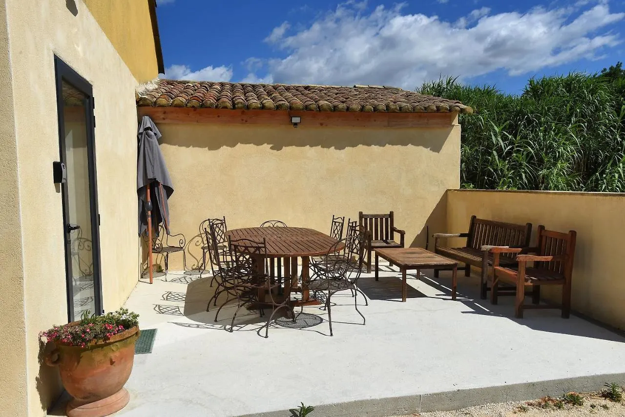Villa Le Mas Soli - Gites Et Reception Caderousse França
