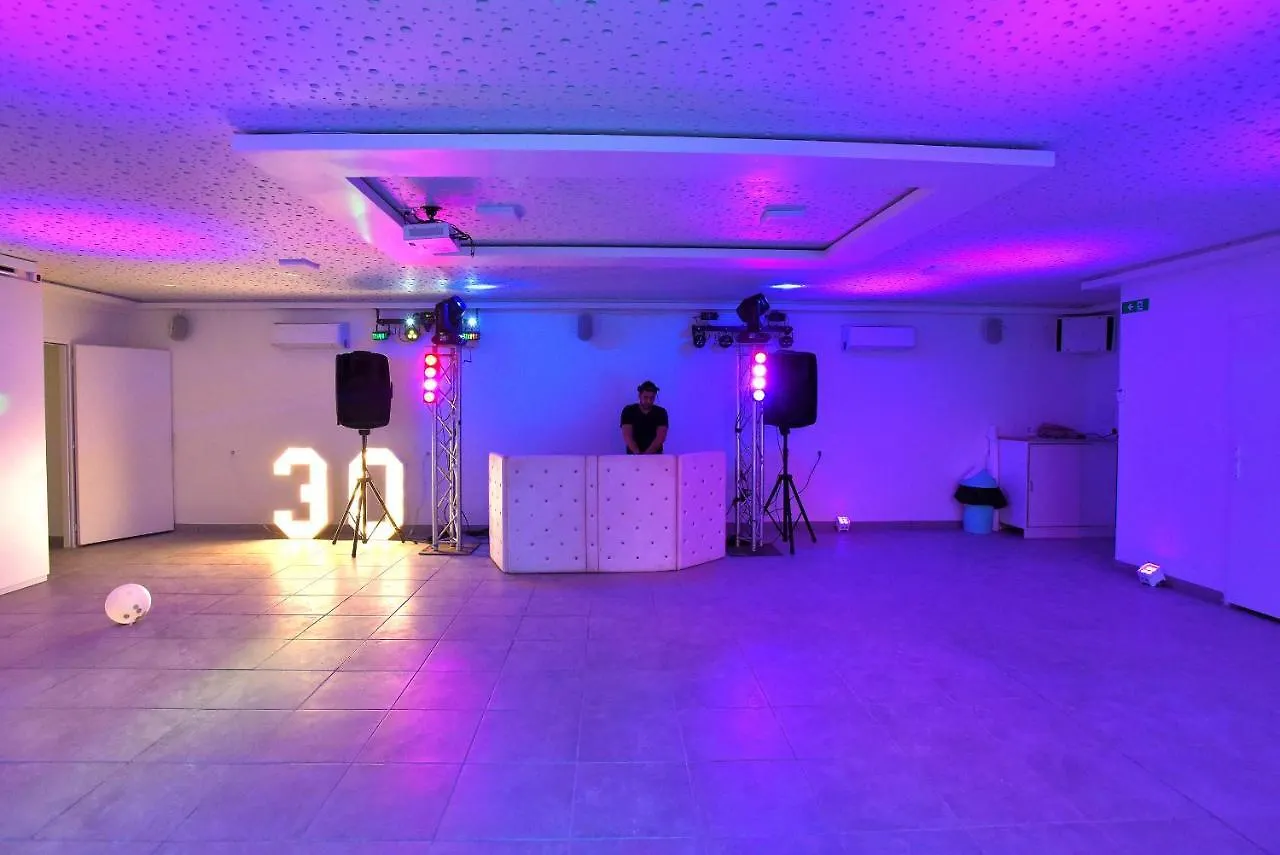 Le Mas Soli - Gites Et Reception Caderousse