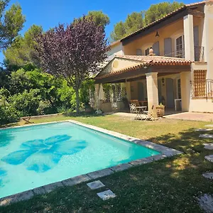 Villa De 240 M2 Au Calme Avec Piscine, Salon-de-Provence