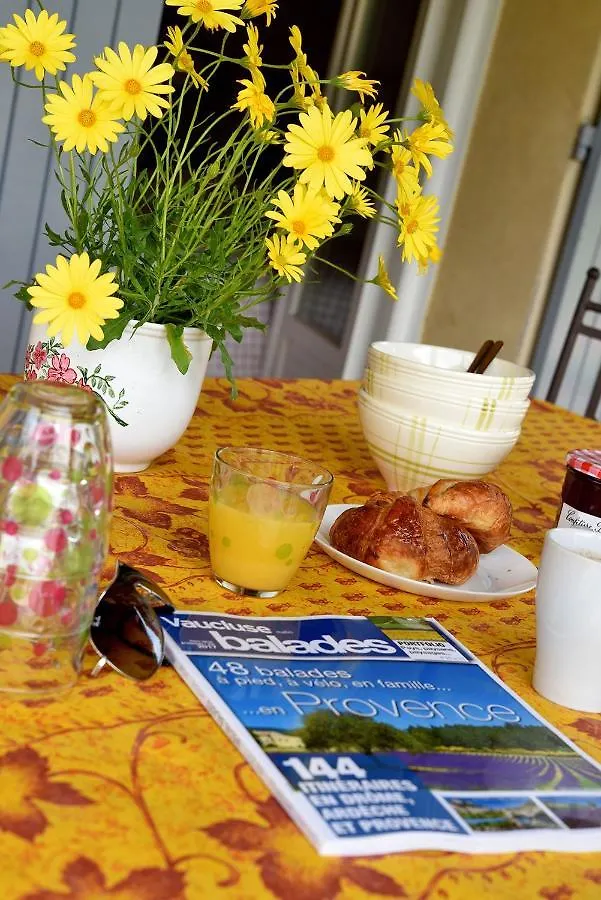 Le Mas Soli - Gites Et Reception Caderousse 0*,
